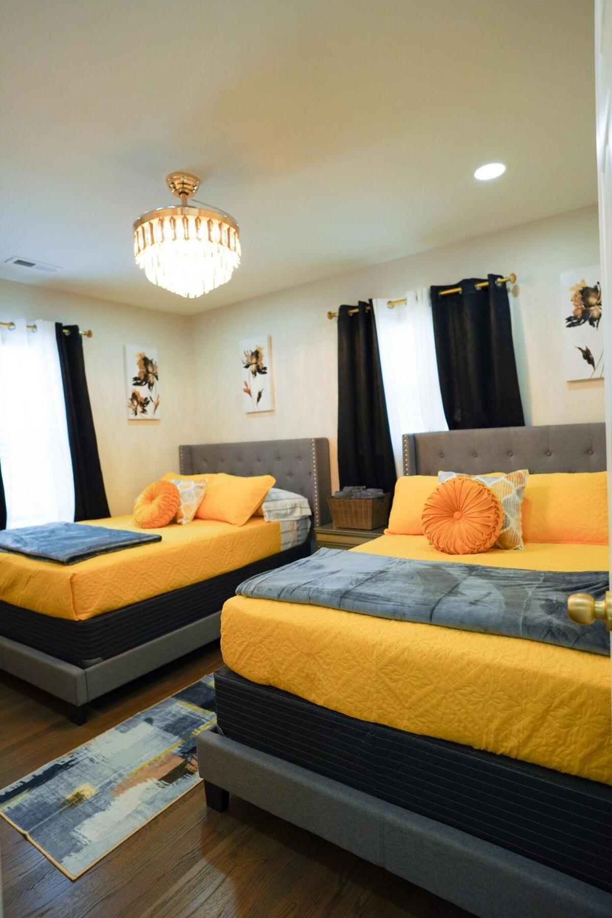 Modern Luxe Retreat -heart Of Chesterfield * Richmond
