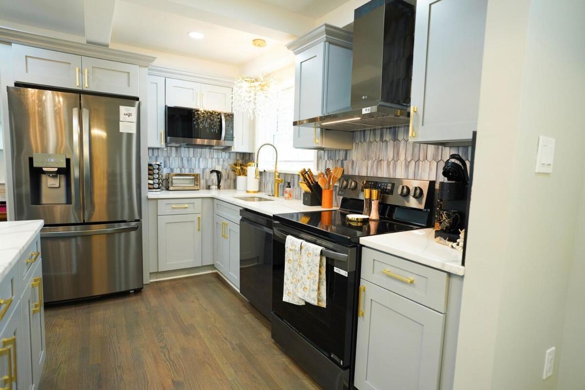 Modern Luxe Retreat -heart Of Chesterfield