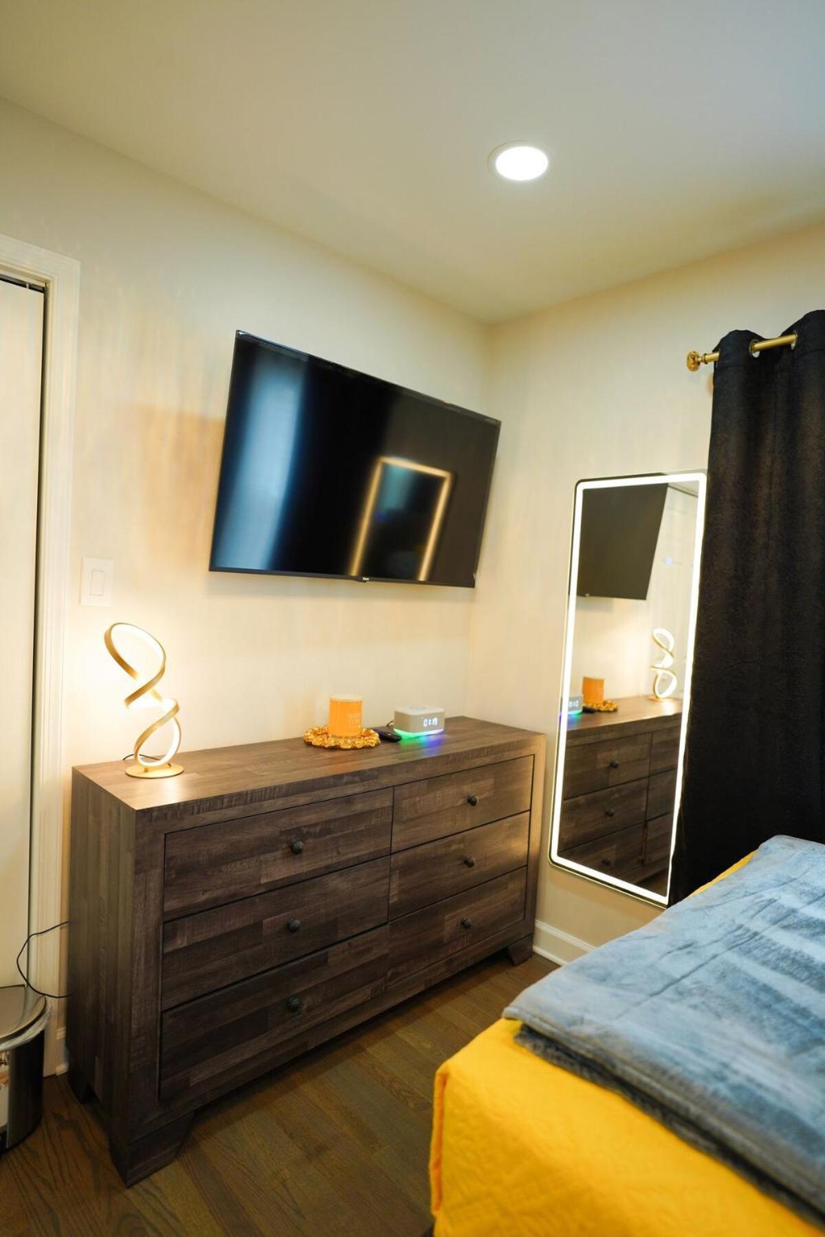 Modern Luxe Retreat -heart Of Chesterfield * Richmond